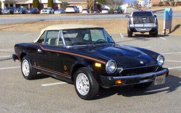 Fiat-124-Spider-Cabriolet-1982-Black-Tan-71532-2