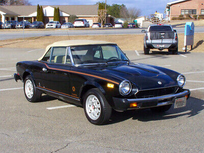 Fiat-124-Spider-Cabriolet-1982-Black-Tan-71532-2