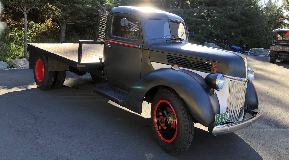 Ford-1.5-ton-flatbed-1940-77898