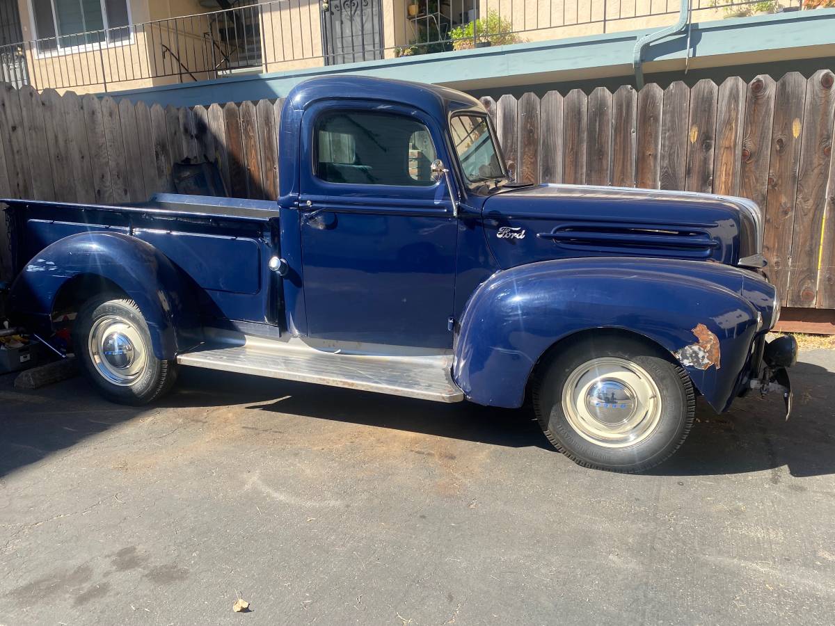 Ford-12-ton-1947-blue-22531-12