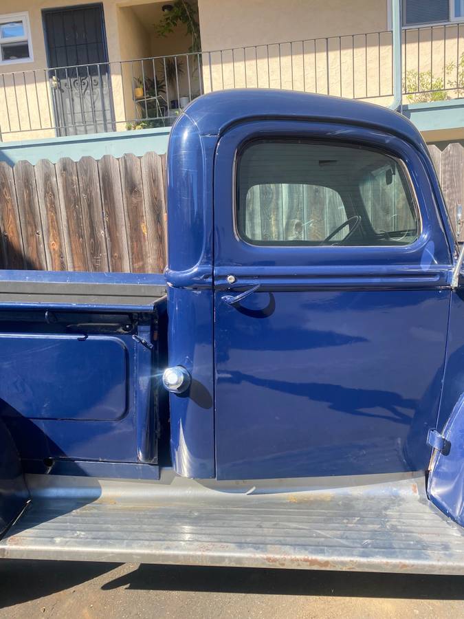 Ford-12-ton-1947-blue-22531-14