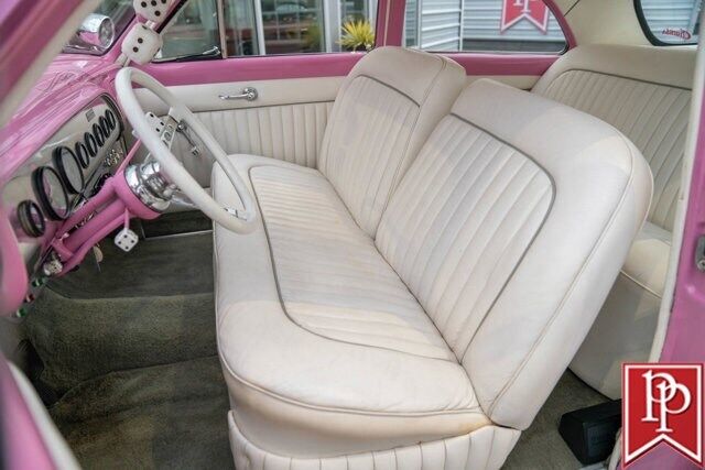 Ford-2-Door-Coupe-1950-Pink-White-153284-17