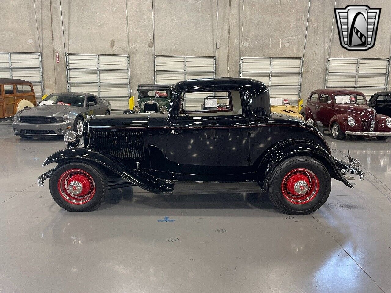 Ford-3-Window-Coupe-Coupe-1932-Black-Black-665-3