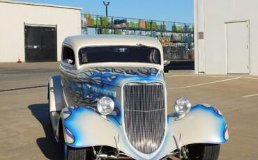 Ford-3-Window-Coupe-Coupe-1933-White-Tan-11859-10