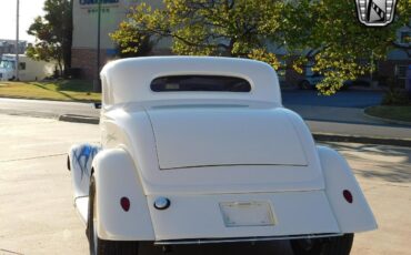 Ford-3-Window-Coupe-Coupe-1933-White-Tan-11859-5