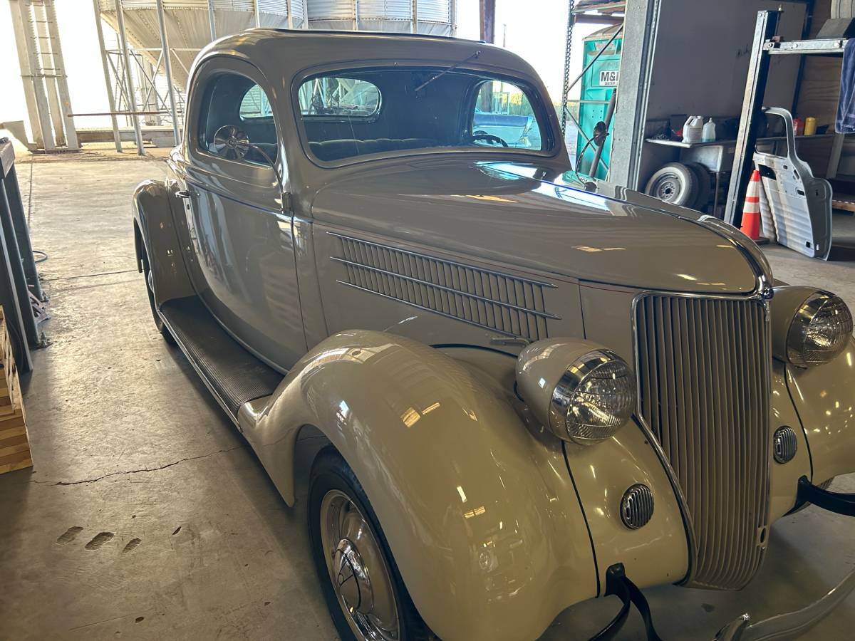 Ford-3-window-coupe-1936-brown-160932-9