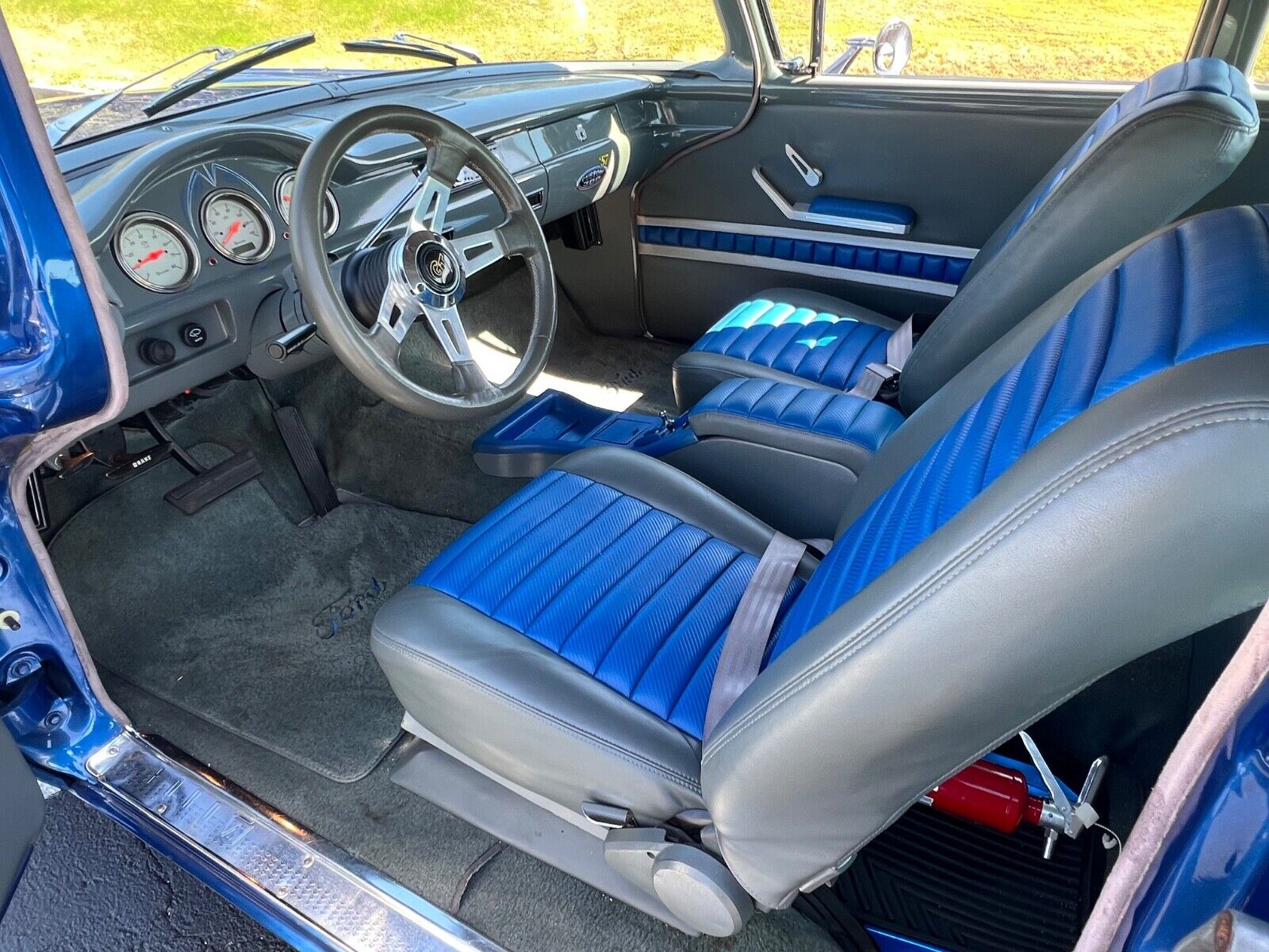 Ford-300-custom-Coupe-1957-Blue-48280-11