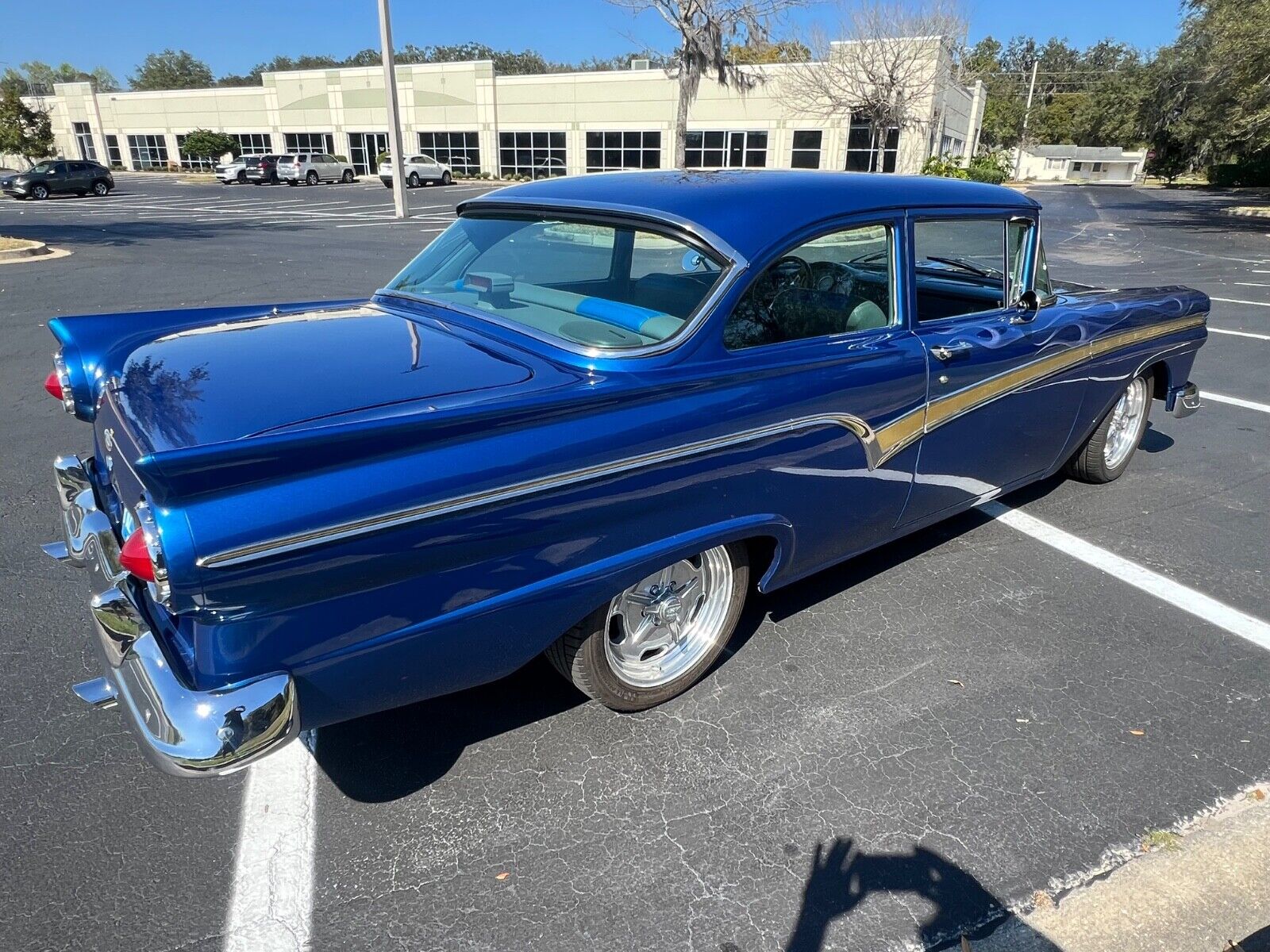 Ford-300-custom-Coupe-1957-Blue-48280-4