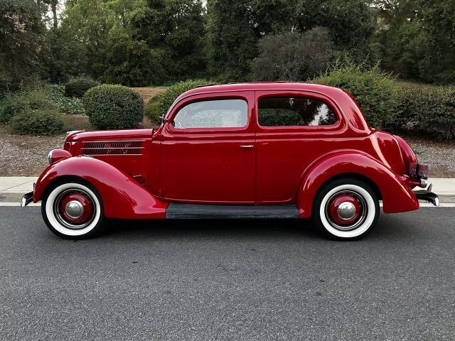 Ford-68-Tudor-1936-Red-Tan-84626-3