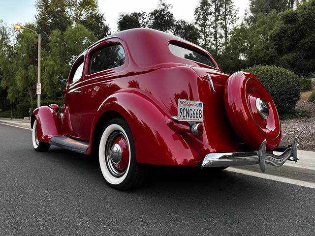 Ford-68-Tudor-1936-Red-Tan-84626-5