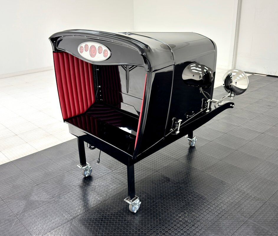 Ford-Bar-Top-Cabriolet-1932-Black-Red-0-7