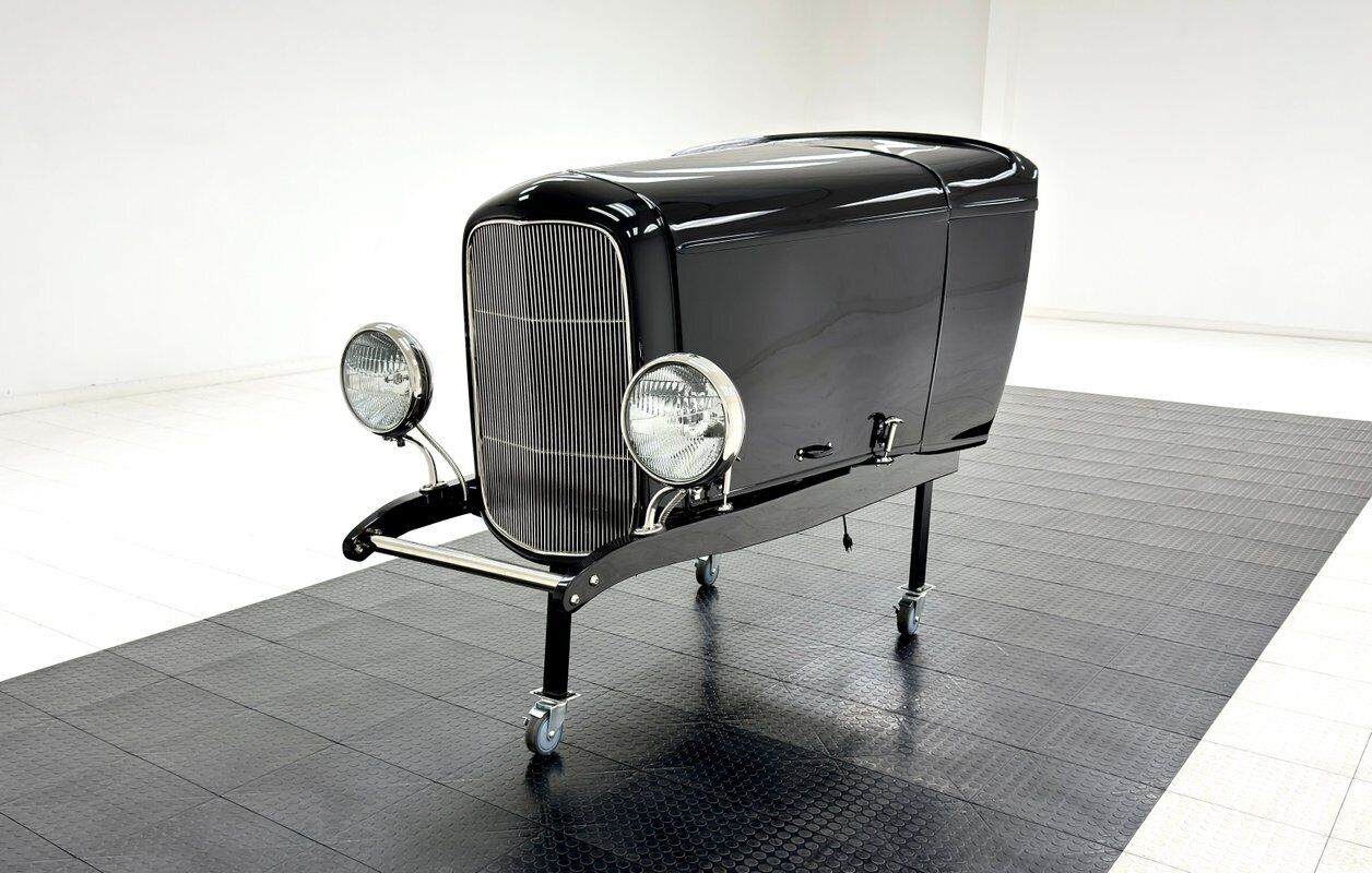 Ford-Bar-Top-Cabriolet-1932-Black-Red-0