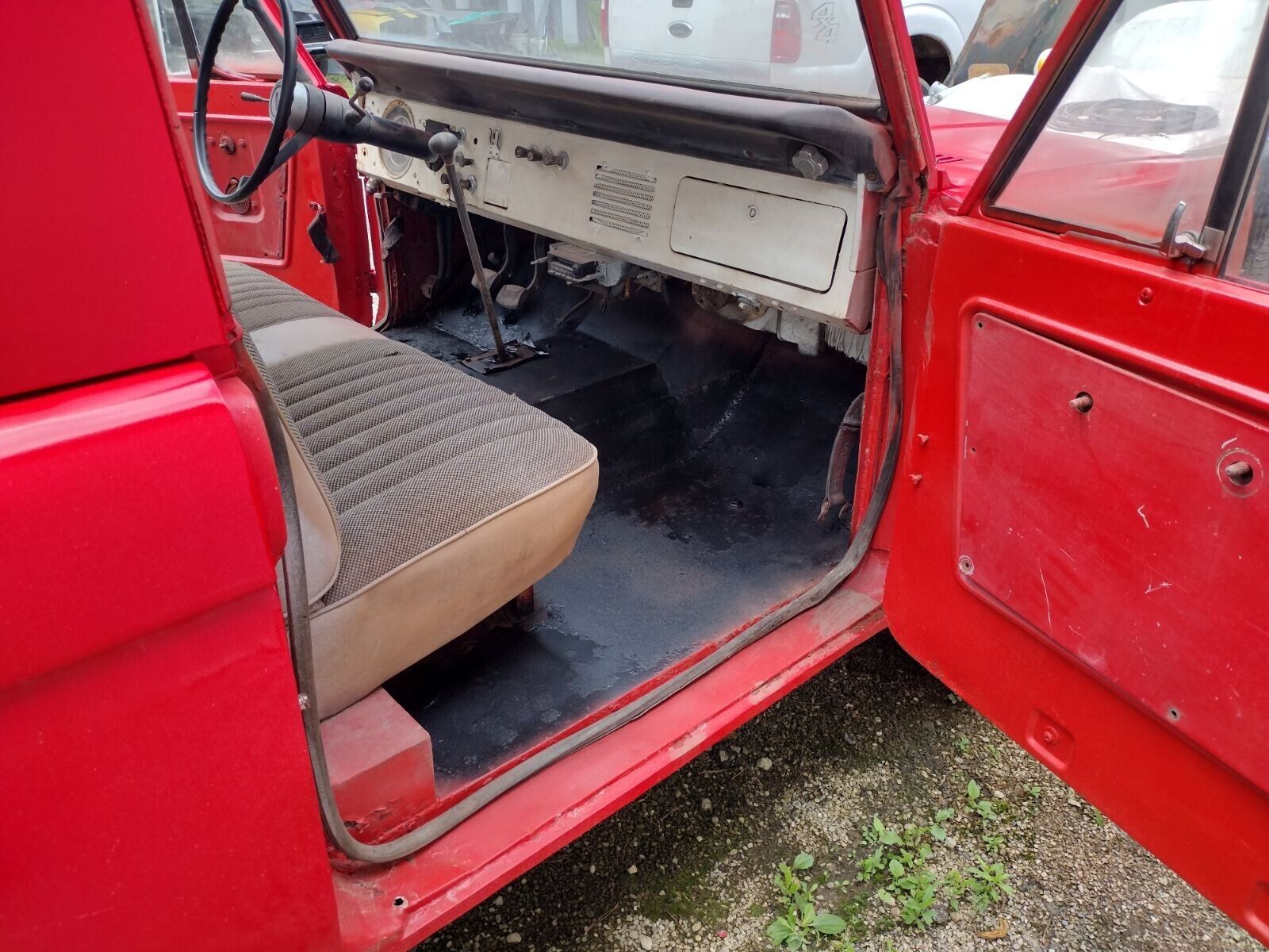 Ford-Bronco-1966-Red-102057-5