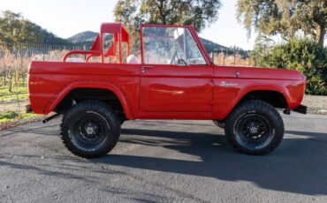 Ford-Bronco-1967-red-115872-2