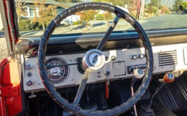 Ford-Bronco-1967-red-115872-9