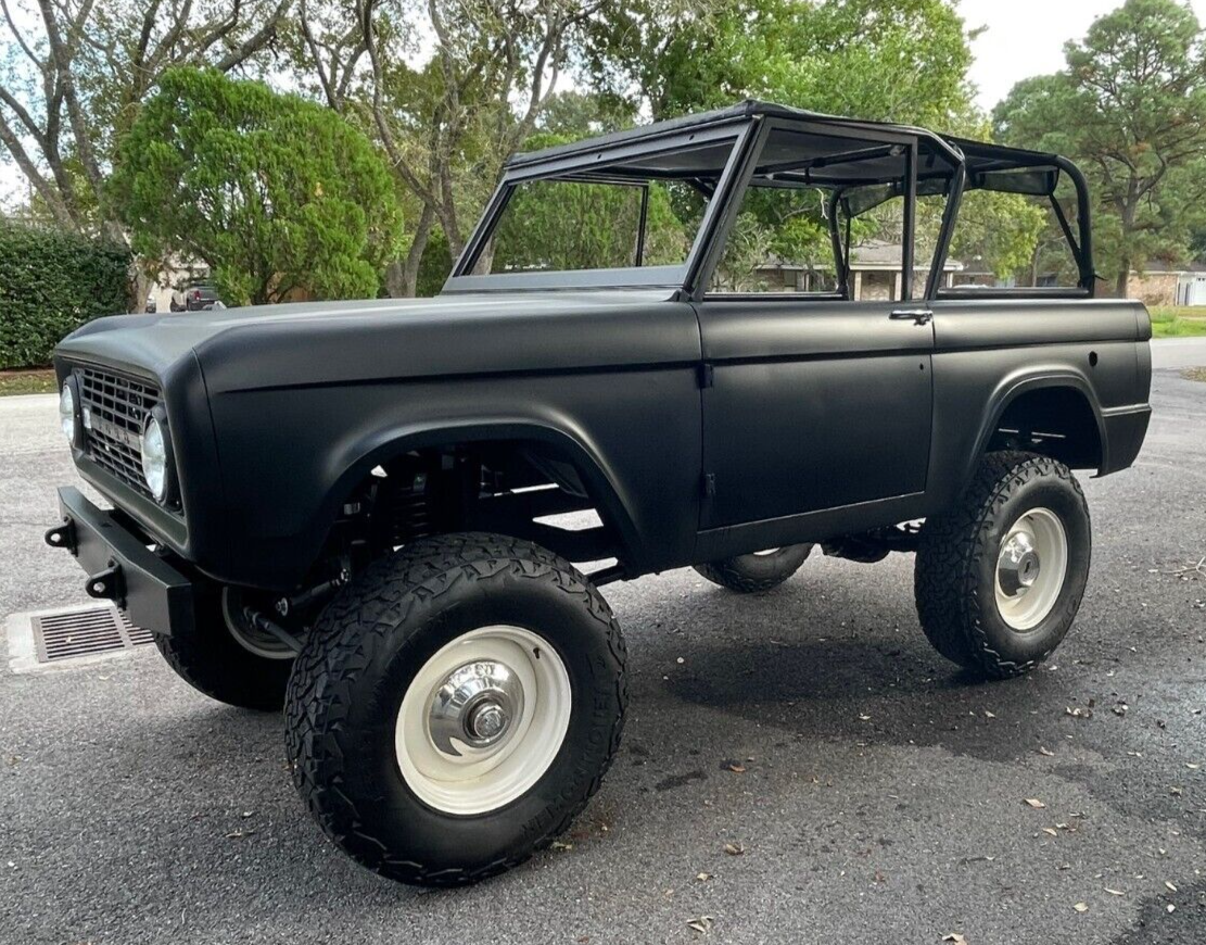 Ford-Bronco-1968-Black-NA-0-11