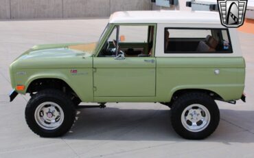 Ford-Bronco-1969-Gold-Black-613-10