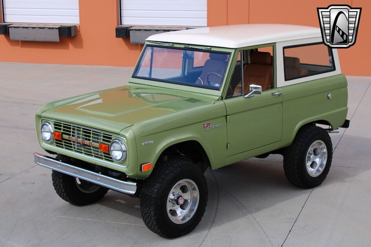 Ford-Bronco-1969-Gold-Black-613-9