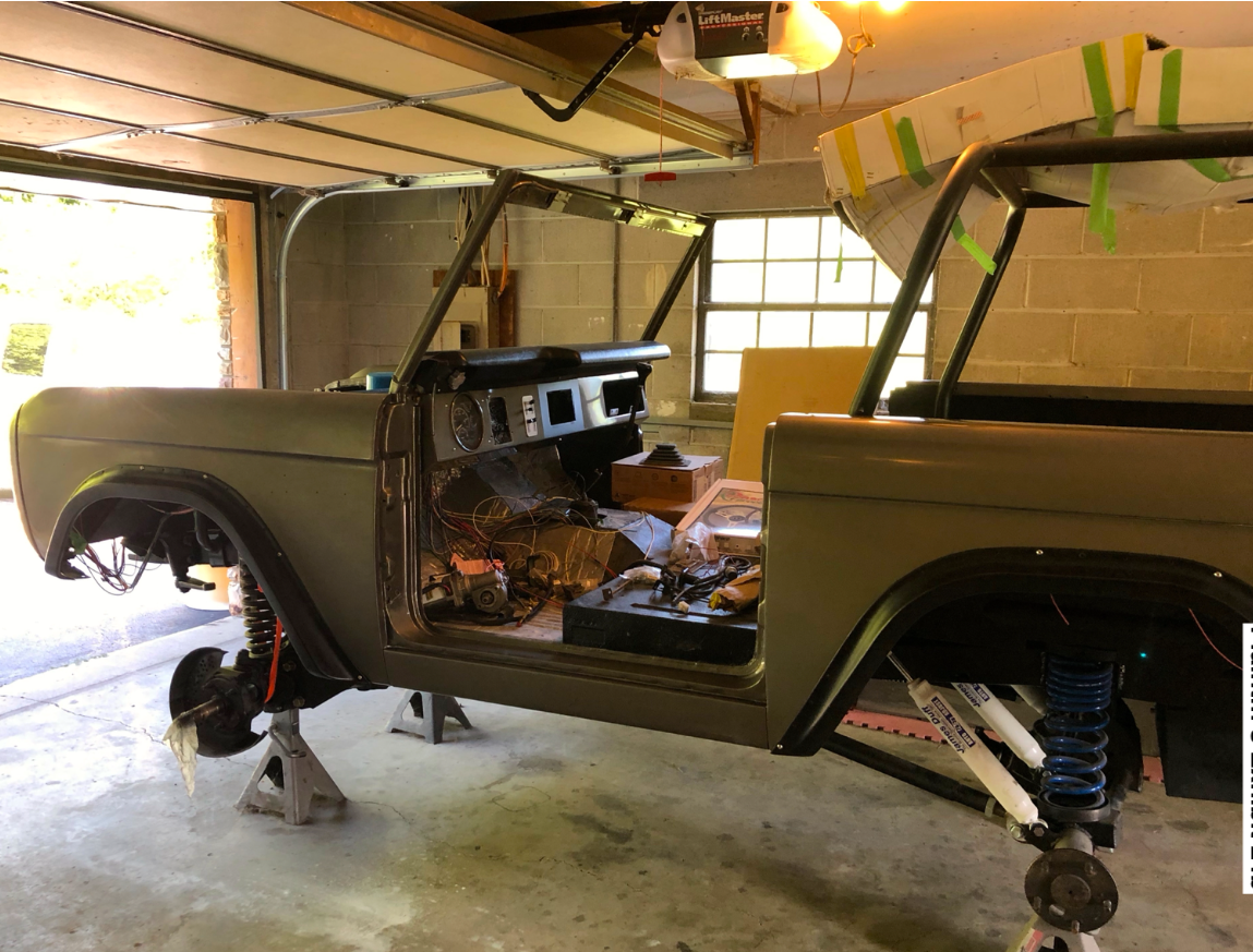 Ford-Bronco-1969-Gray-Black-0-3