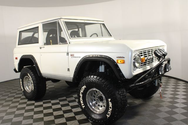 Ford-Bronco-1970-White-805-1