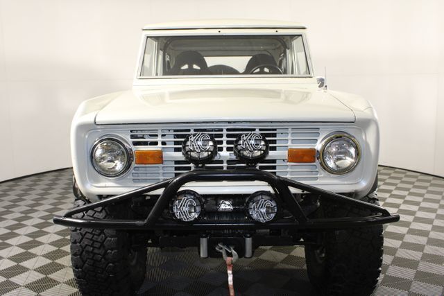 Ford-Bronco-1970-White-805-2