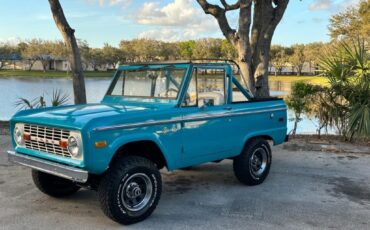 Ford-Bronco-1971-Blue-Ehite-2414-1