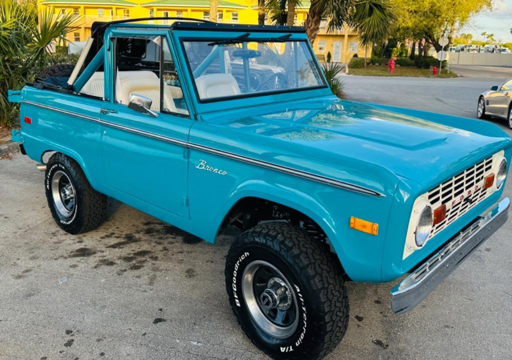 Ford-Bronco-1971-Blue-Ehite-2414-13