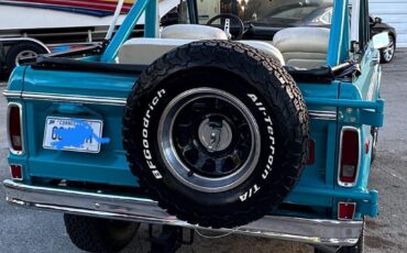 Ford-Bronco-1971-Blue-Ehite-2414-18