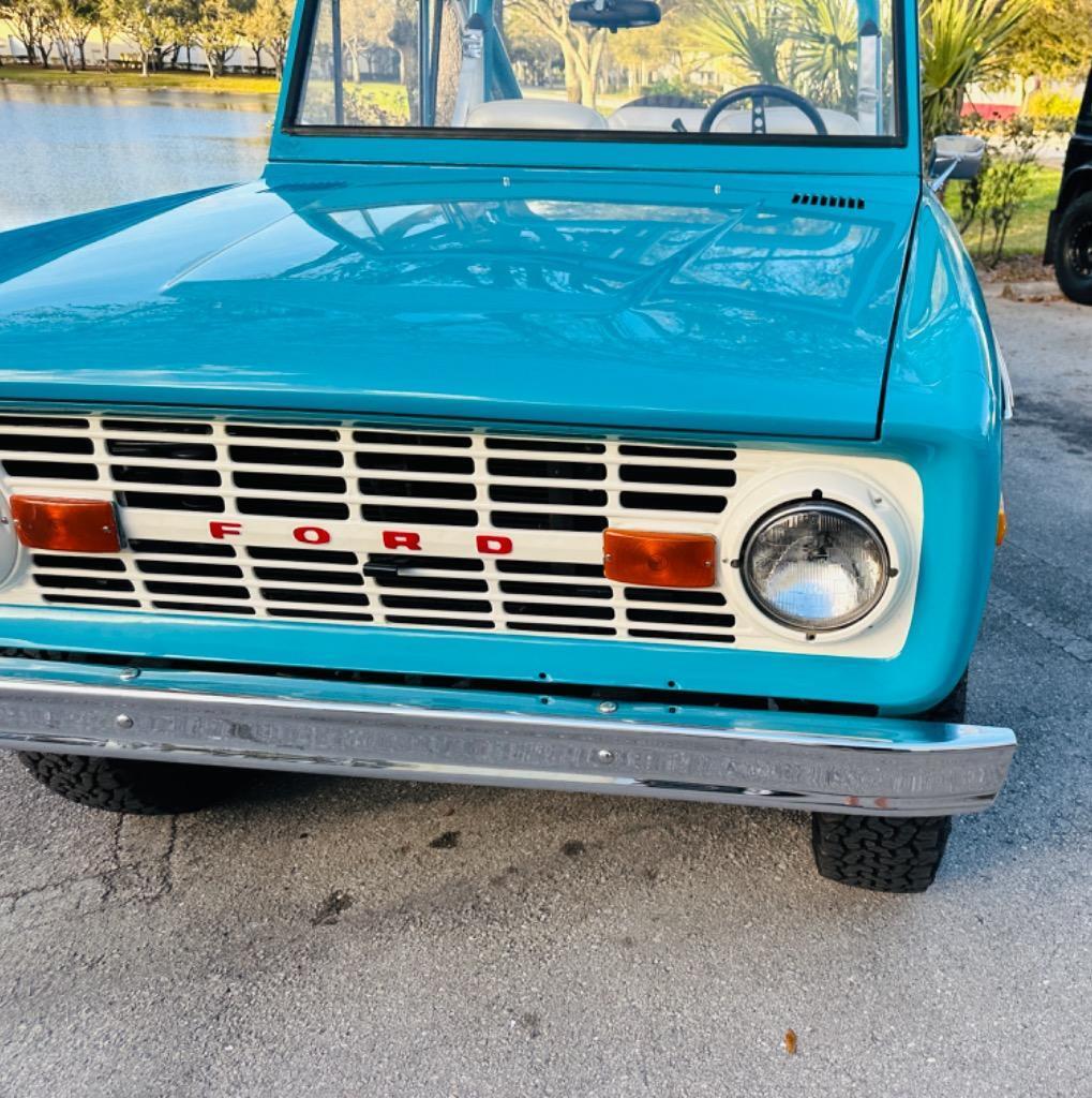 Ford-Bronco-1971-Blue-Ehite-2414-9