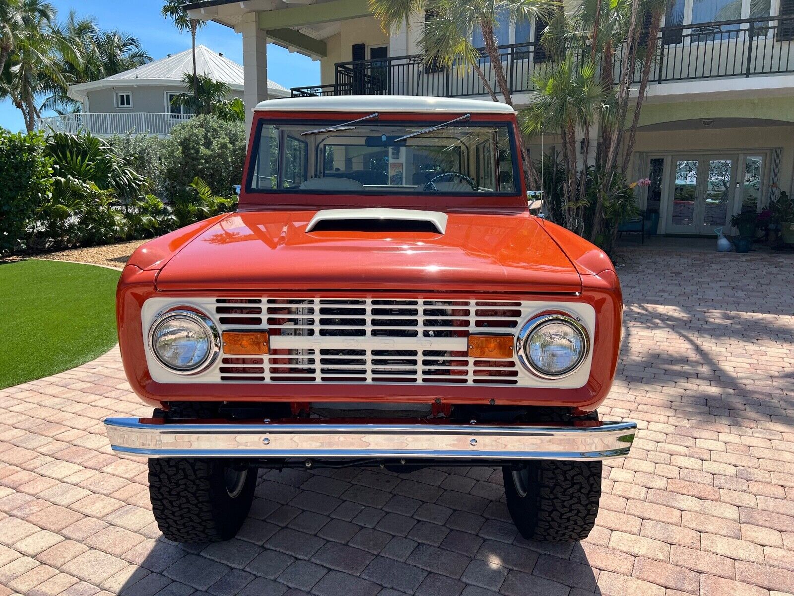 Ford-Bronco-1976-Orange-White-837-4