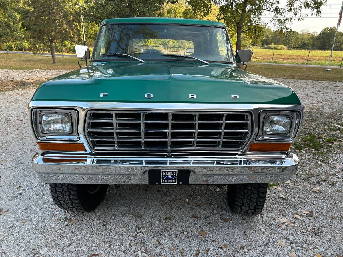 Ford-Bronco-1978-127138-5