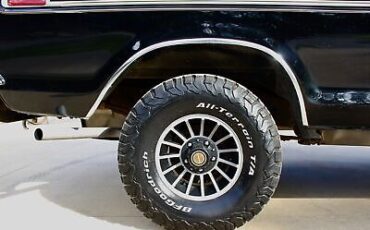 Ford-Bronco-1978-Black-30578-16