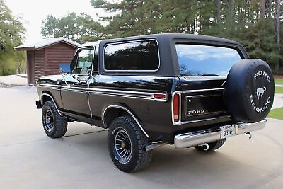 Ford-Bronco-1978-Black-30578-4