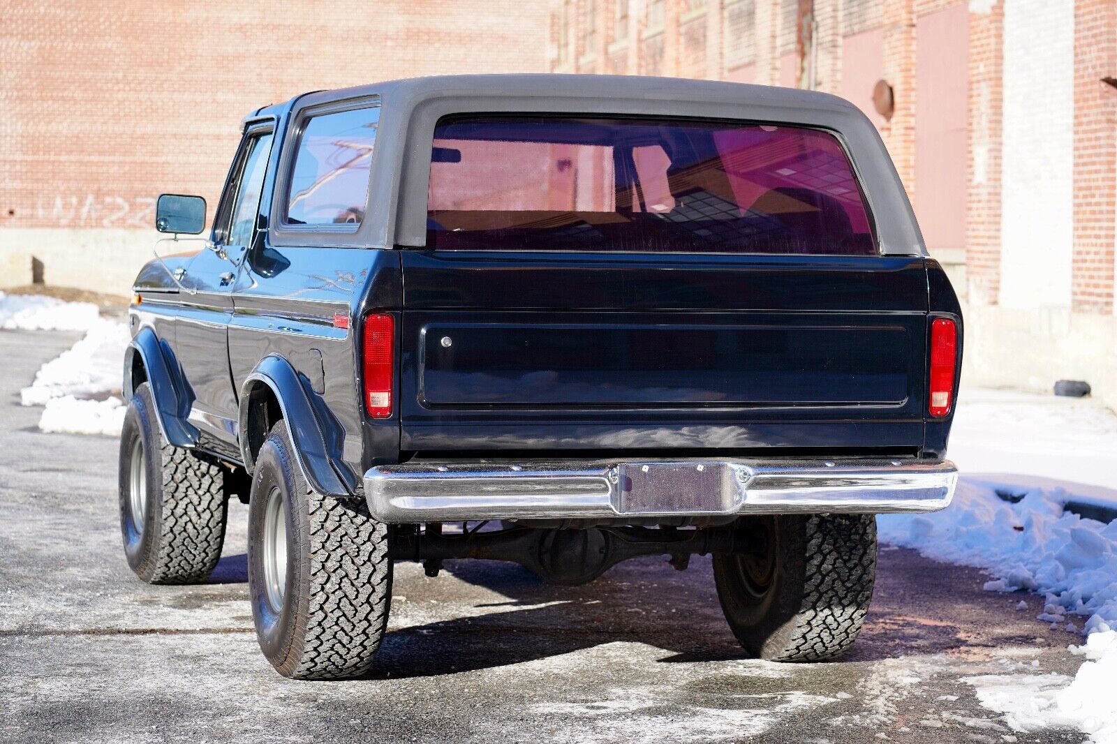 Ford-Bronco-1979-Black-Black-144841-11