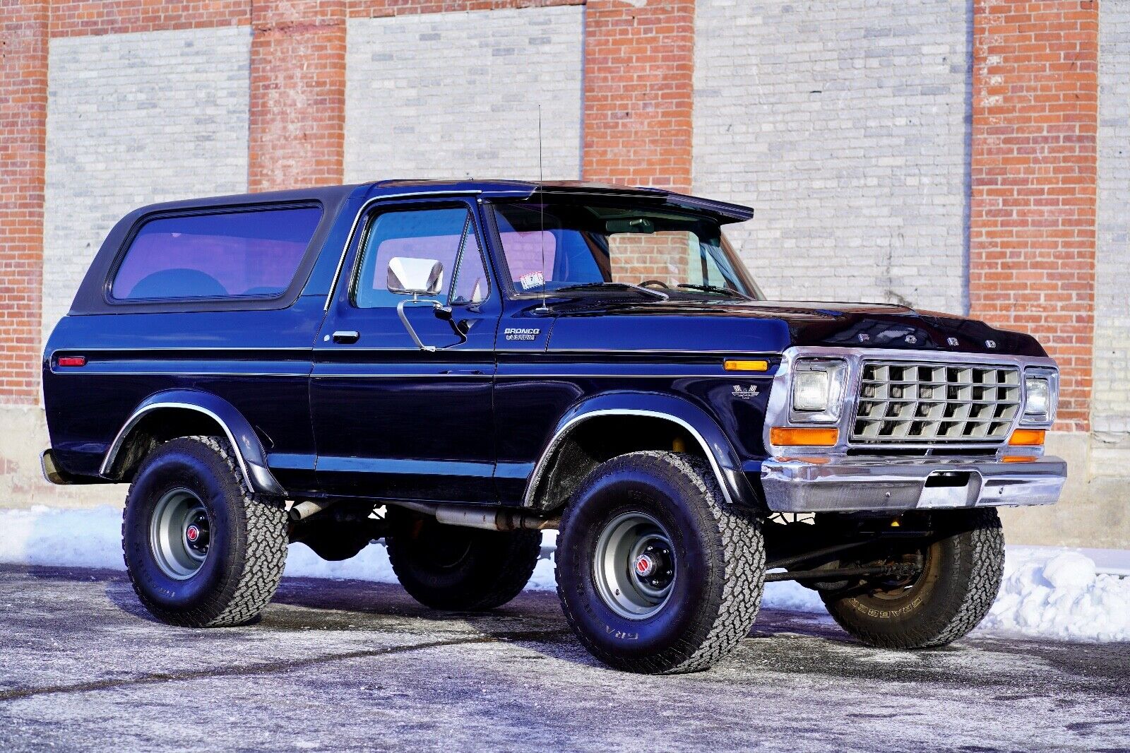 Ford-Bronco-1979-Black-Black-144841-4