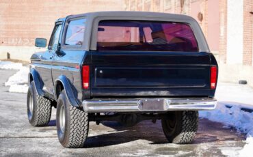 Ford-Bronco-1979-black-144841-11