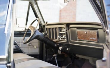 Ford-Bronco-1979-black-144841-20