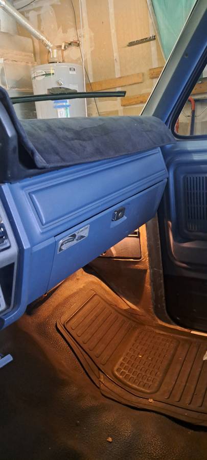 Ford-Bronco-1985-blue-222089-10