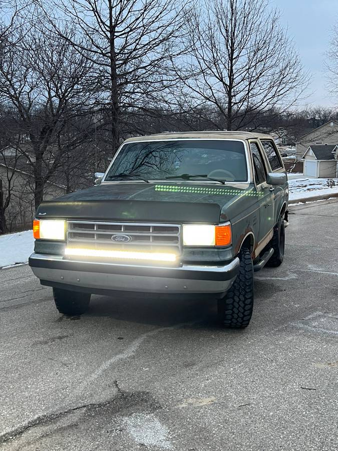 Ford-Bronco-1987-green-283979-1