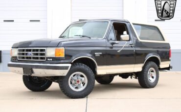 Ford-Bronco-1988-Black-Tan-84981-2