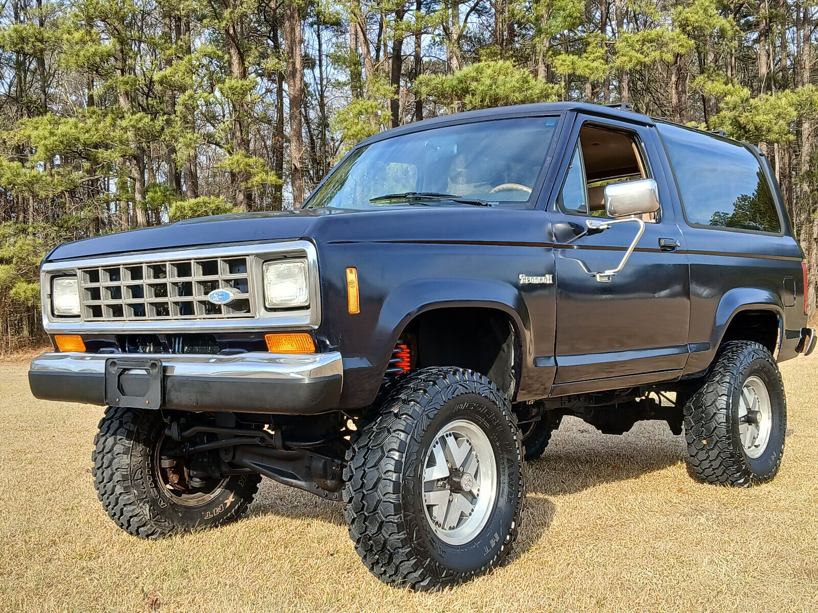 Ford-Bronco-1988-Blue-Tan-149754-1