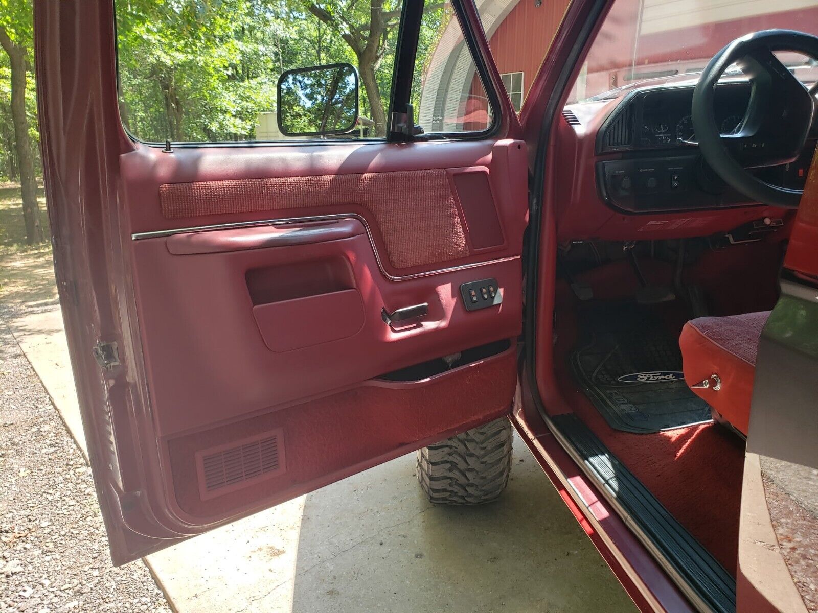 Ford-Bronco-1988-Burgundy-Red-120701-7