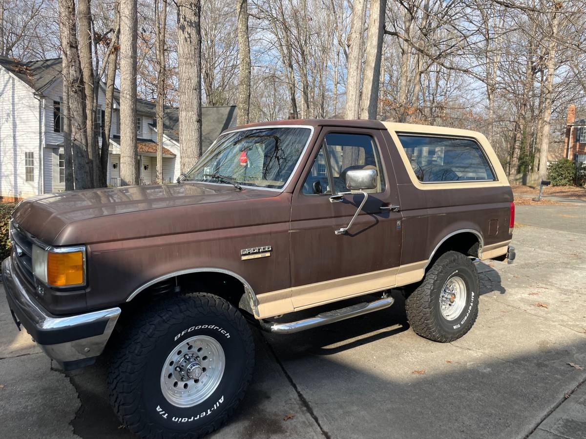 Ford-Bronco-1991-brown-161256-2