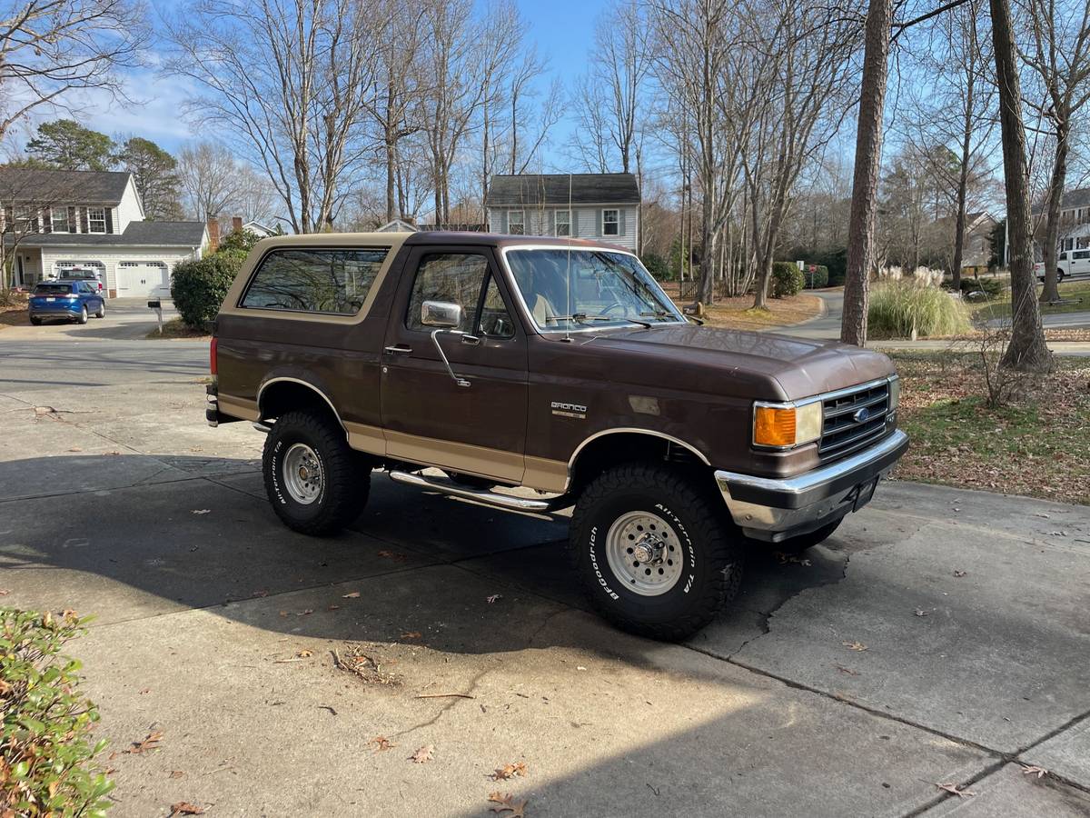 Ford-Bronco-1991-brown-161256