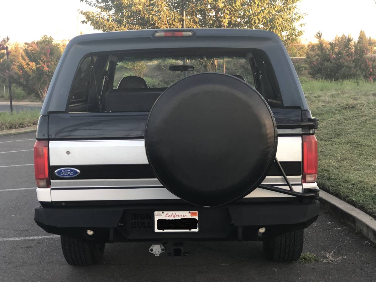 Ford-Bronco-1993-blue-323390-2