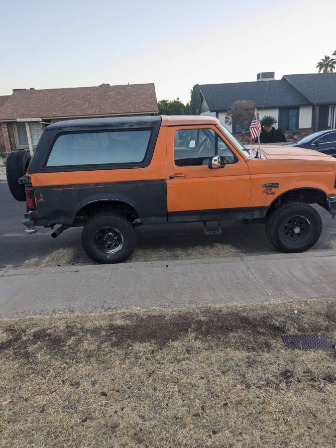 Ford-Bronco-1994-orange-321868-1