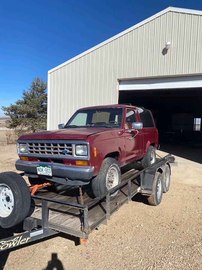 Ford-Bronco-2-1988-red-22701-1