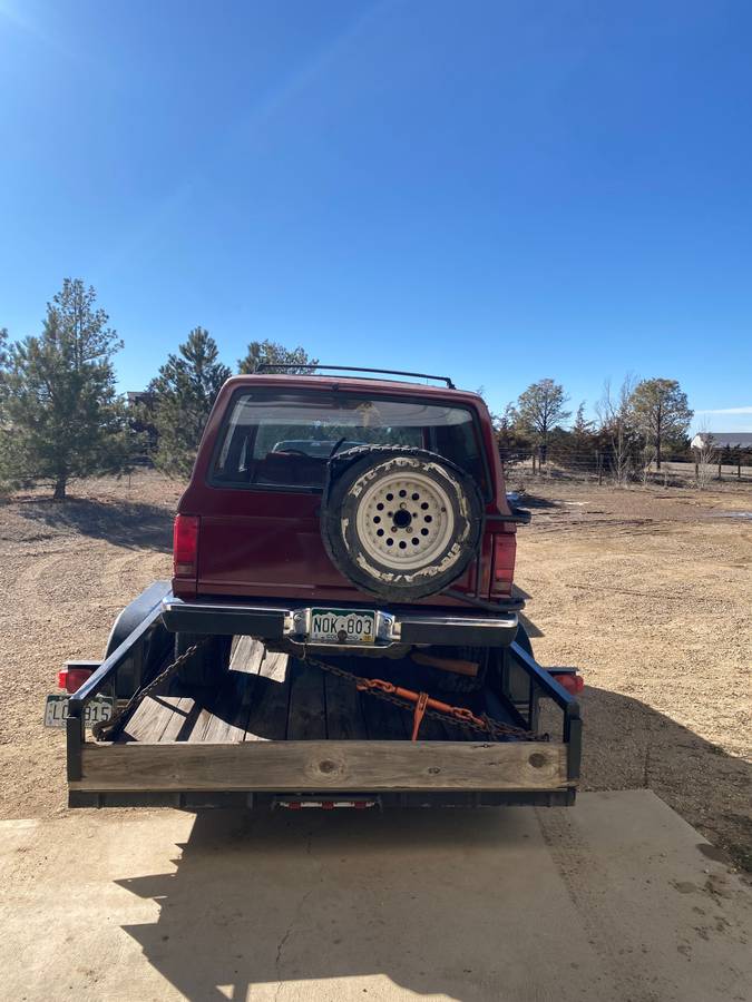 Ford-Bronco-2-1988-red-22701-3