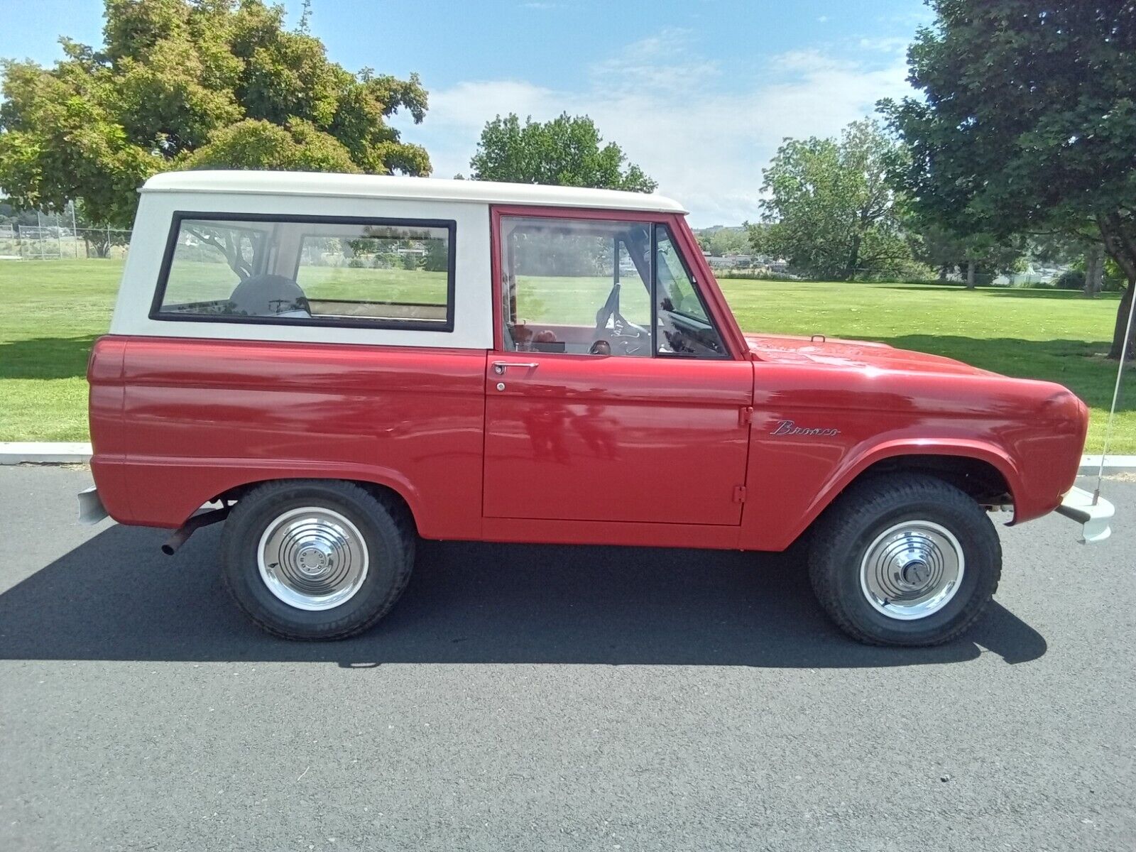 Ford-Bronco-Cabriolet-1966-Red-and-White-Red-and-silver-178975-21