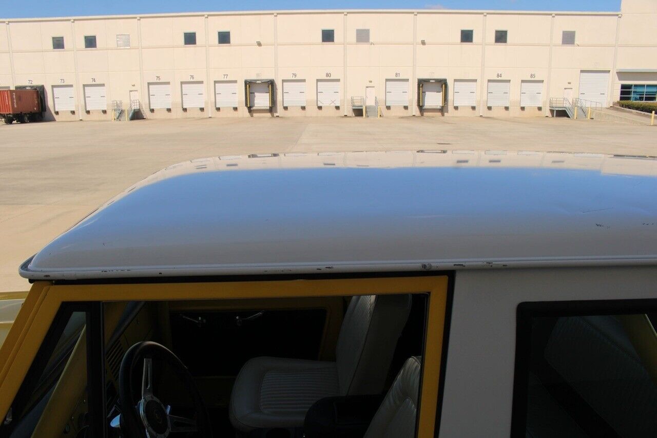 Ford-Bronco-Cabriolet-1967-White-Black-14368-9